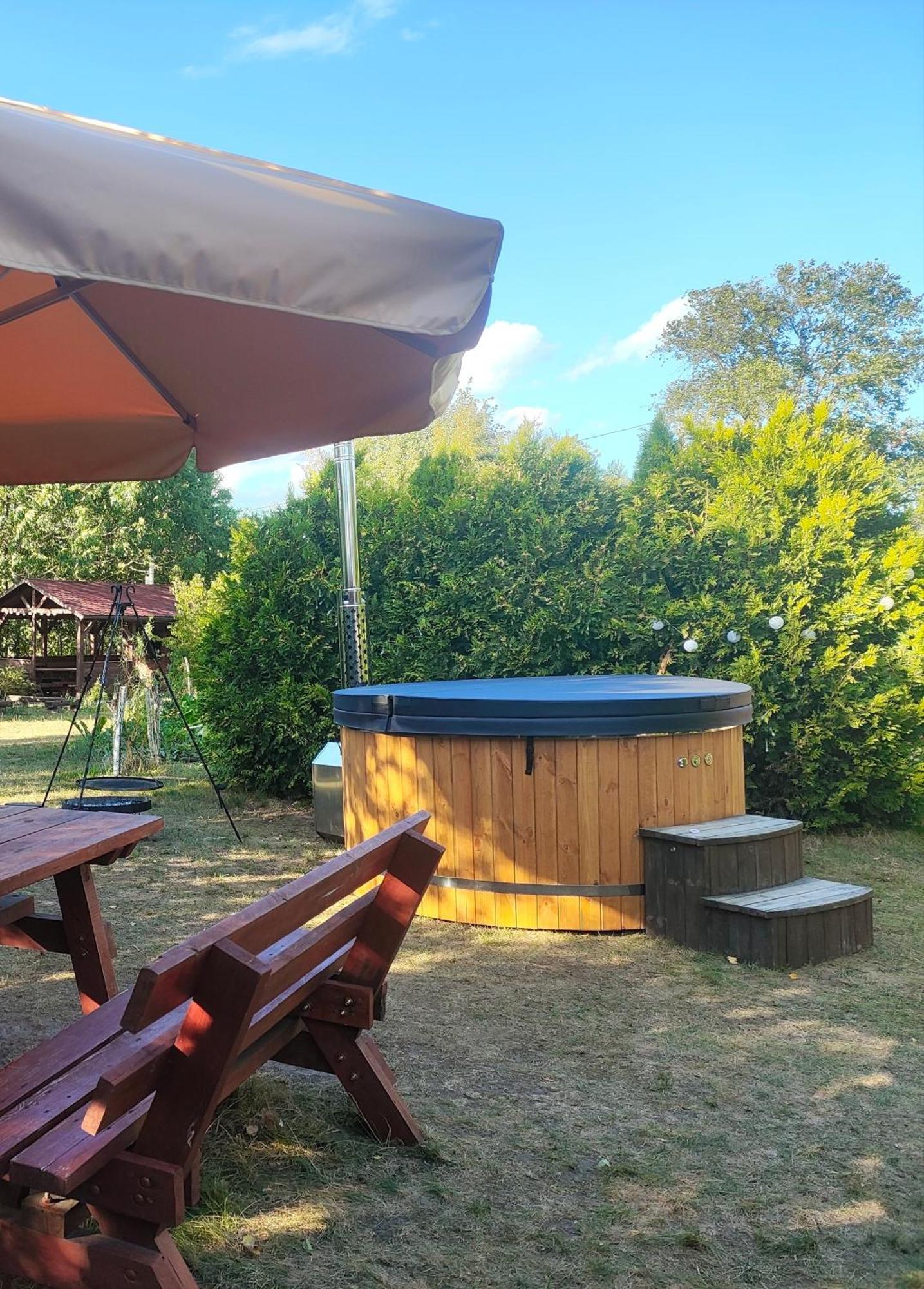 Dolistowka Apartamenty, Pole Namiotowe, Balia Z Jacuzzi, Ogrod Warzywny Dla Gosci, Plac Zabaw Dla Dzieci Goniadz Dış mekan fotoğraf