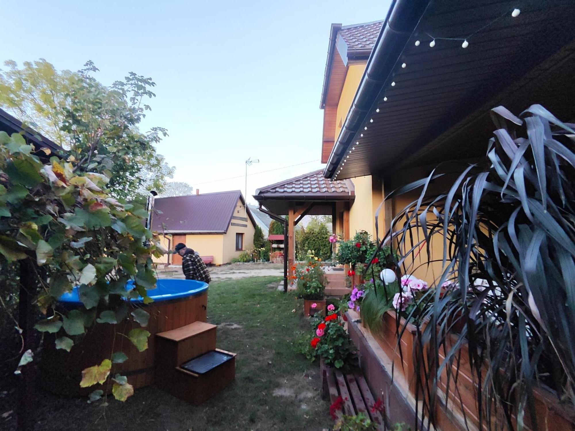 Dolistowka Apartamenty, Pole Namiotowe, Balia Z Jacuzzi, Ogrod Warzywny Dla Gosci, Plac Zabaw Dla Dzieci Goniadz Dış mekan fotoğraf